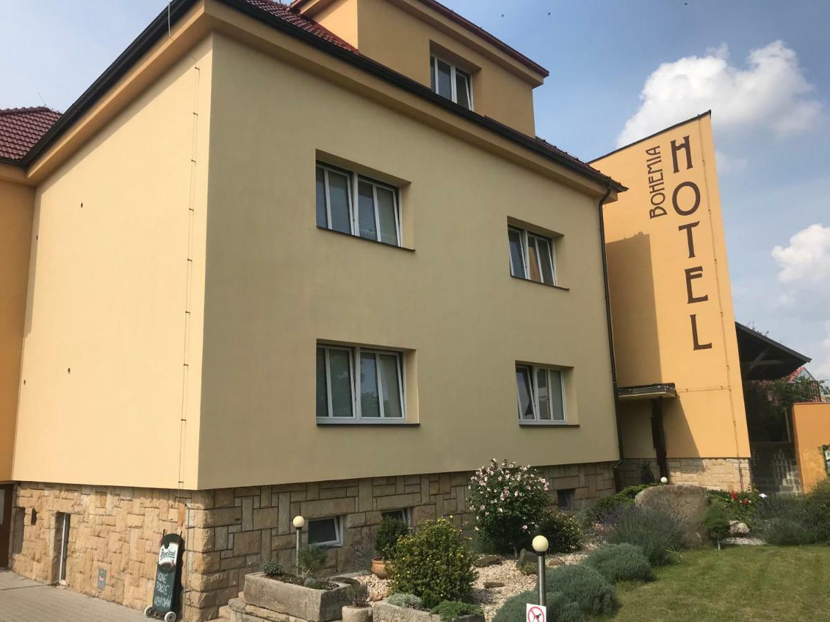 Hotel Bohemia Йичин Экстерьер фото